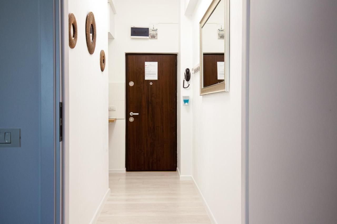 Metropole Apartments Studio Old City بوخارست المظهر الخارجي الصورة